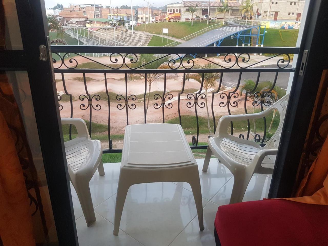 Apartahotel El Horizonte Guatapé Extérieur photo